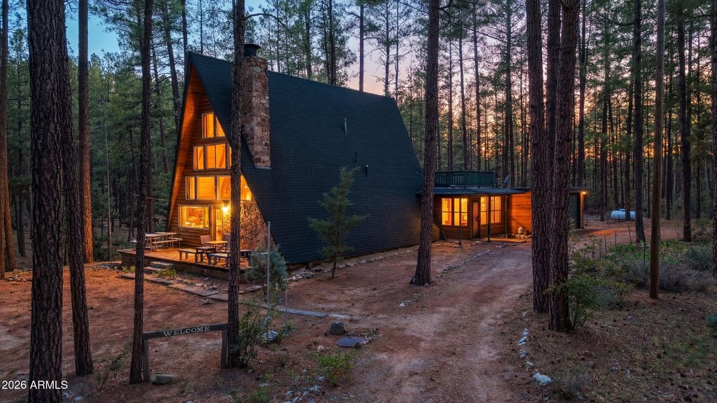 Photo of 183 W Raven Road, Christopher Creek, AZ 85541 (MLS # 7000694)