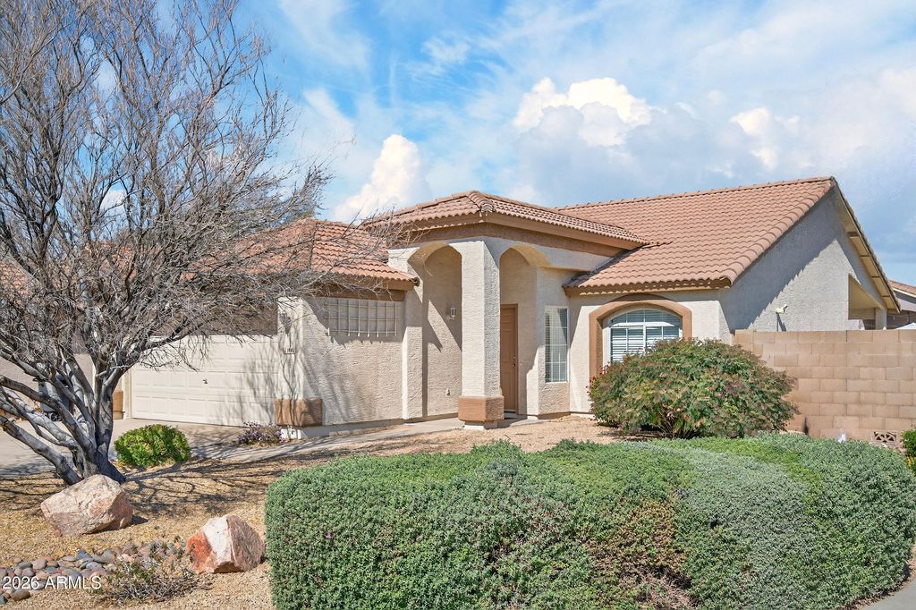 Photo of 1948 E Carla Vista Drive, Chandler, AZ 85225 (MLS # 6992268)