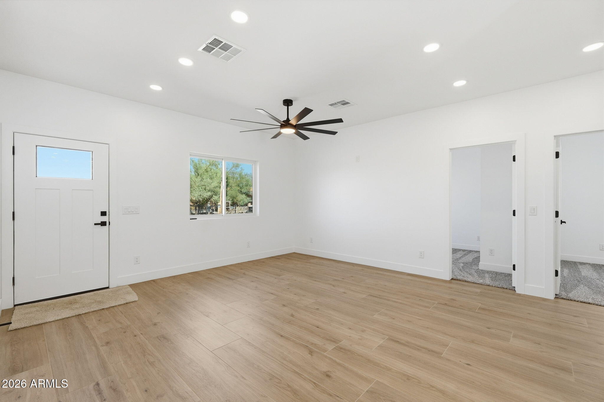 1932 W Gregory Street