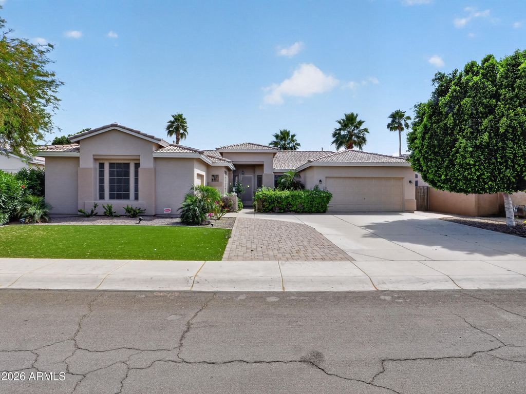 Photo of 2131 W Mulberry Drive, Chandler, AZ 85286 (MLS # 7013900)