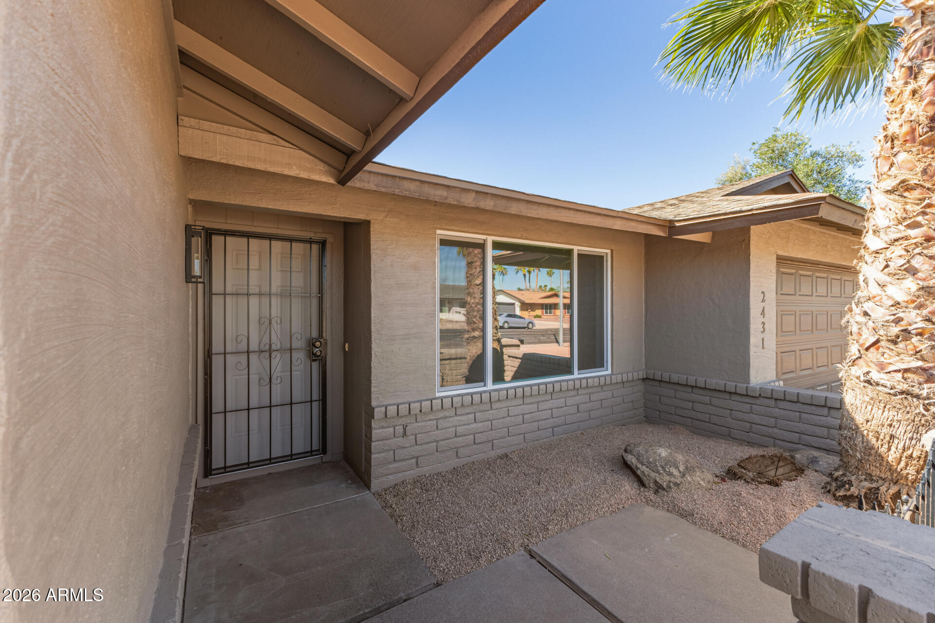 2431 W PORTOBELLO Avenue