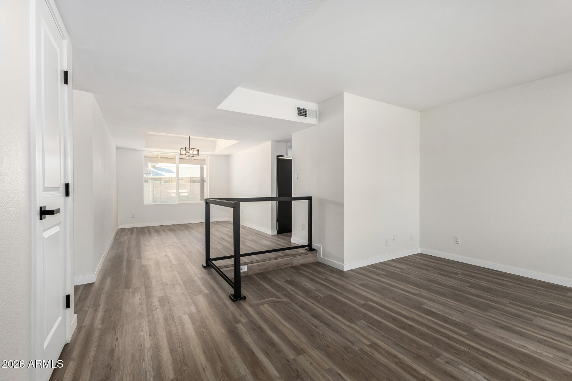 2431 W PORTOBELLO Avenue