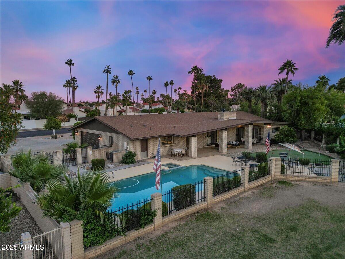1106 N VILLA NUEVA Drive