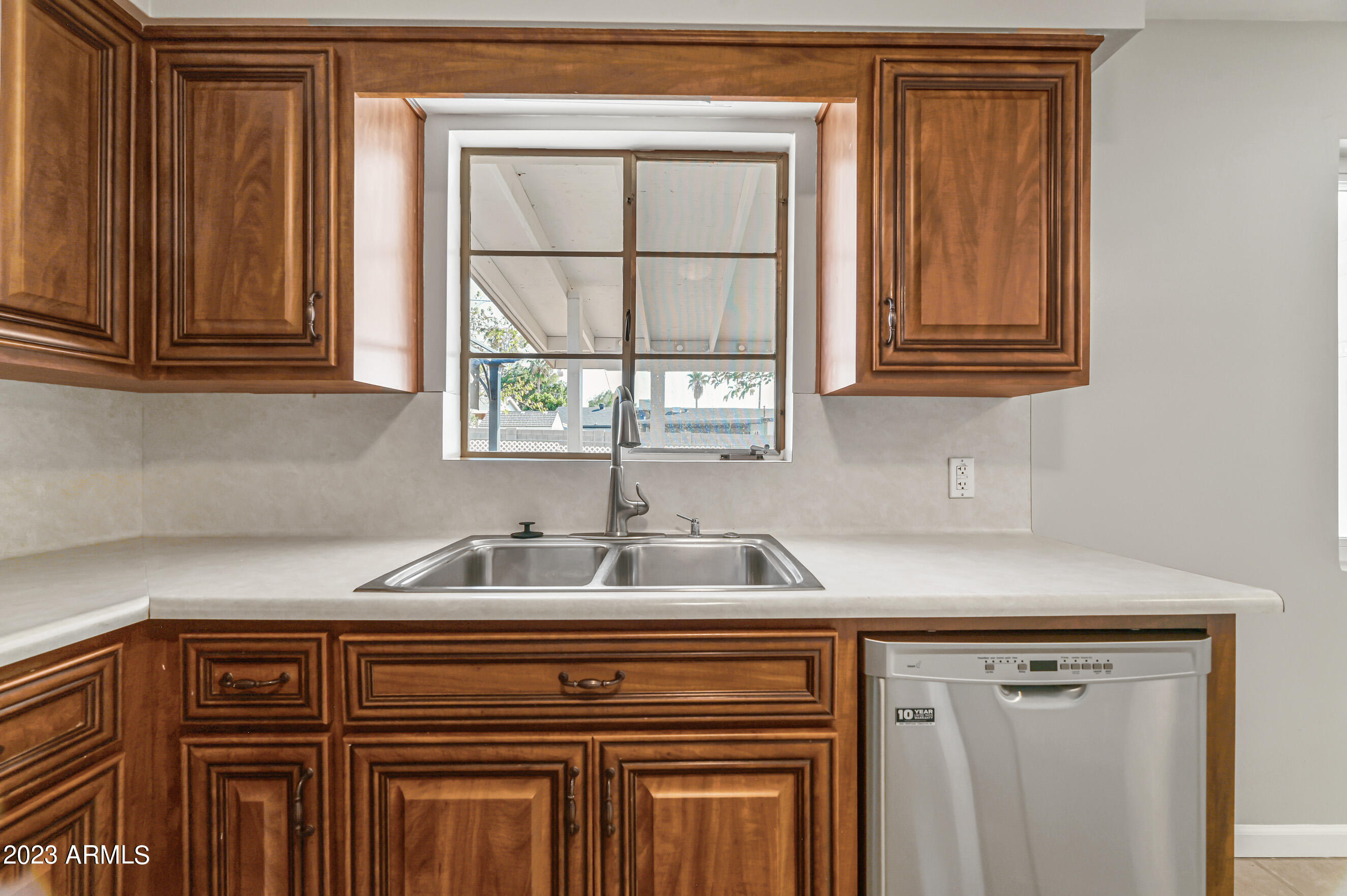 1227 E LAS PALMARITAS Drive