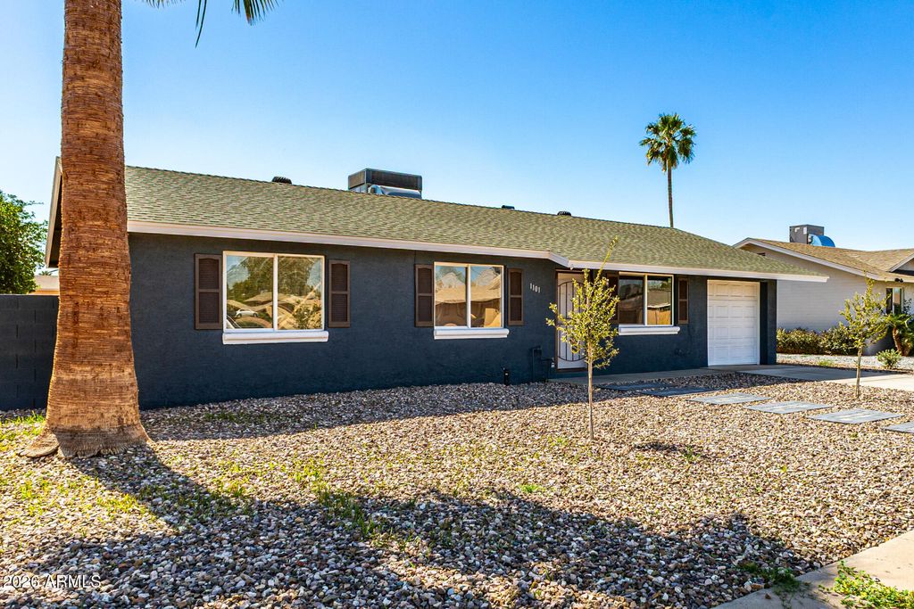 Photo of 1101 W Oakland Street, Chandler, AZ 85224 (MLS # 6996769)