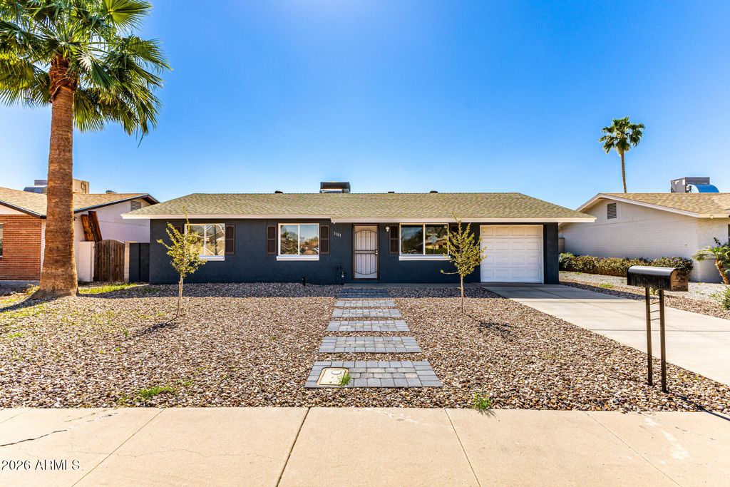 Photo of 1101 W Oakland Street, Chandler, AZ 85224 (MLS # 6996769)
