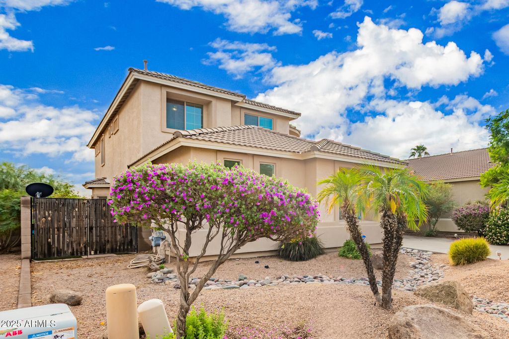 Photo of 2347 W Jasper Butte Drive, Queen Creek, AZ 85144 (MLS # 6933606)