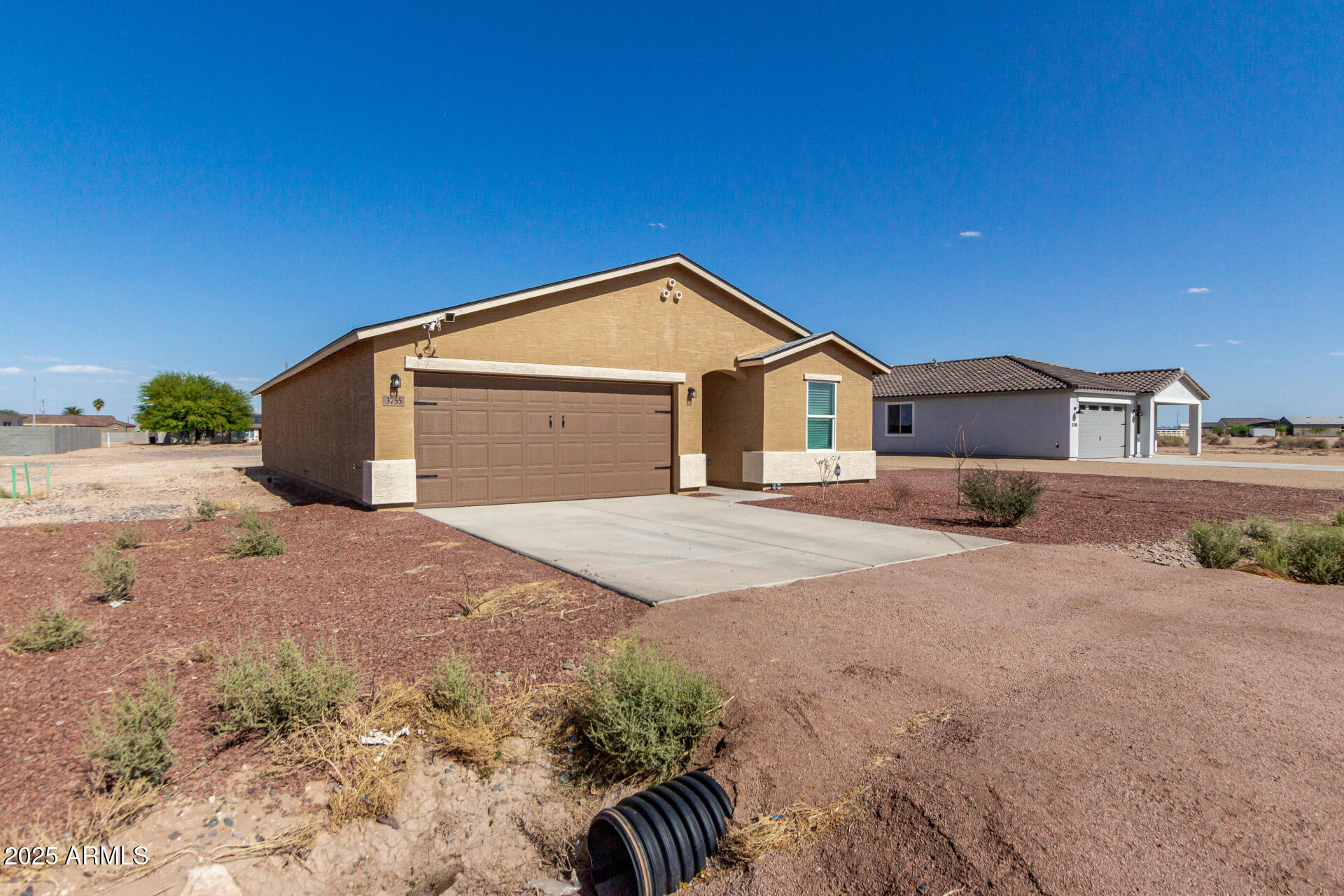 3755 N JUNIPER Drive