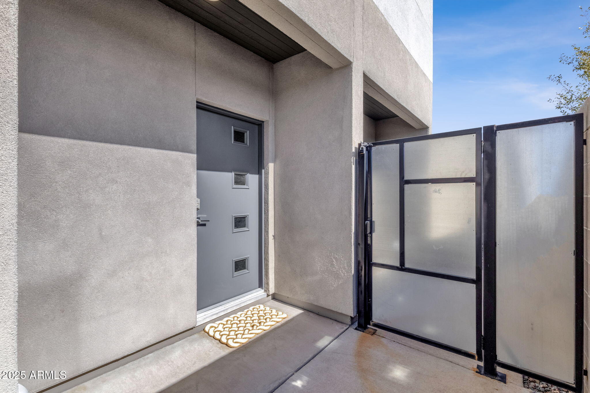 2727 E THOMAS Road 9