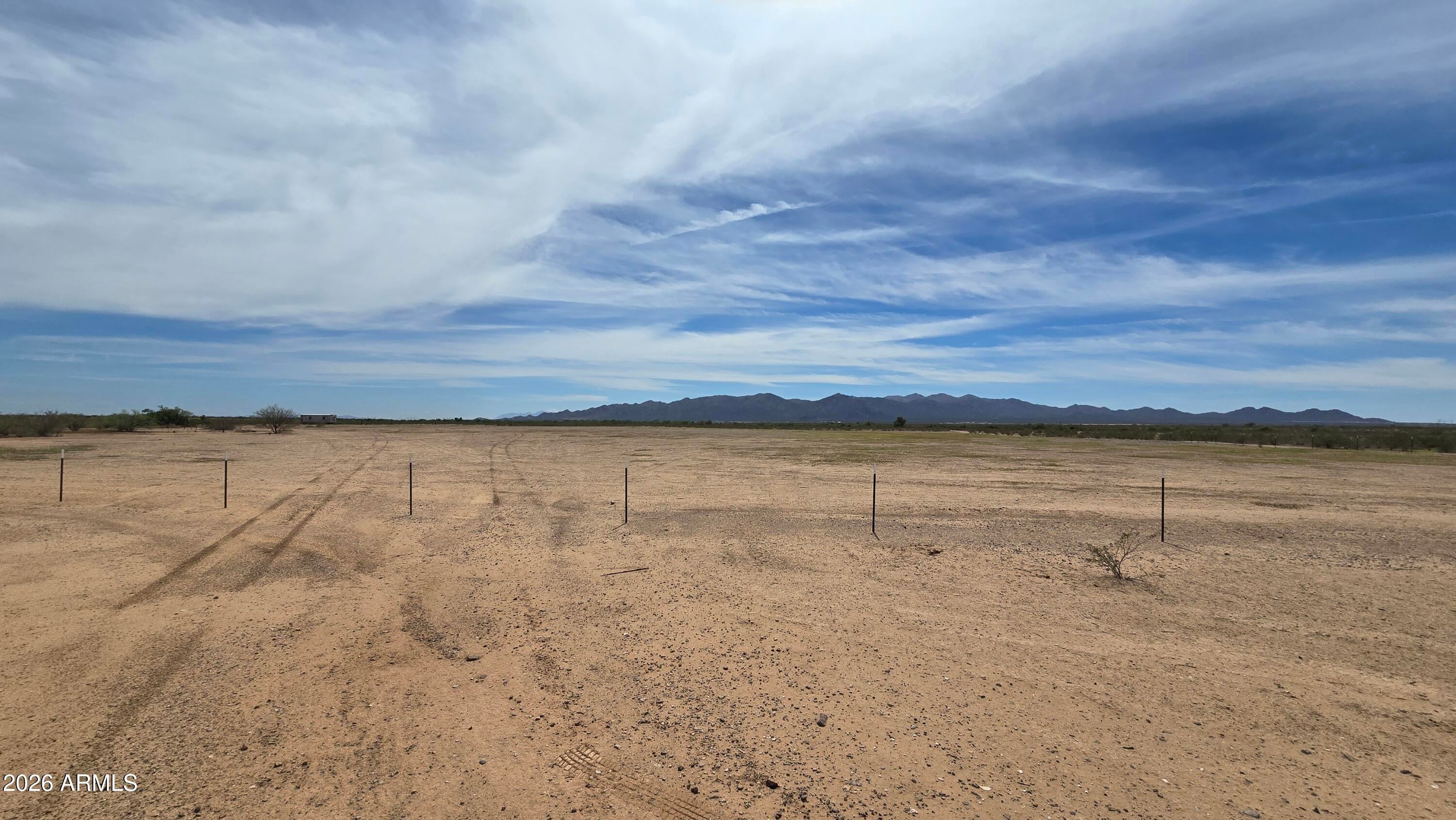 20353 W JOMAX Road -