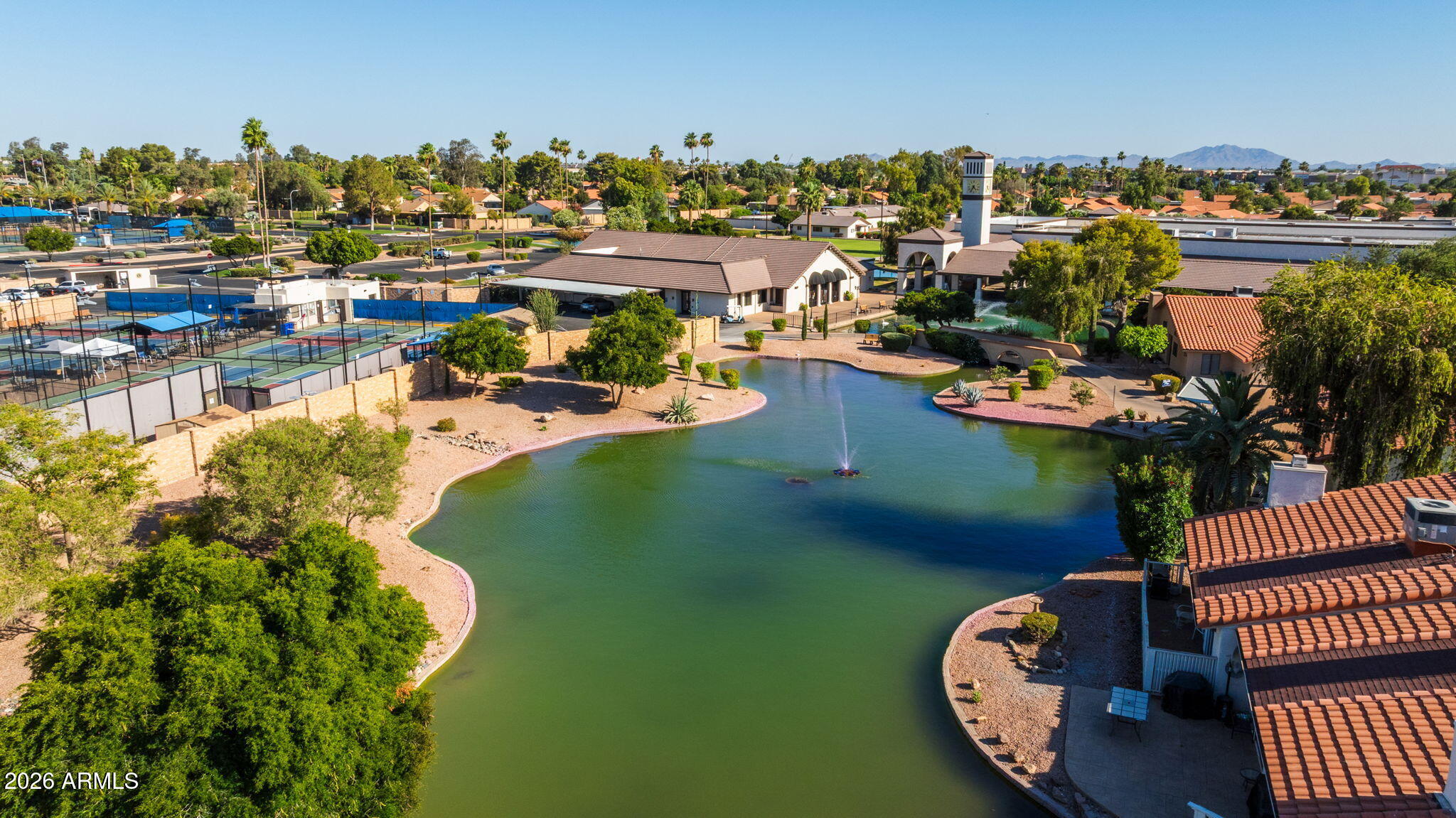 698 LEISURE WORLD --