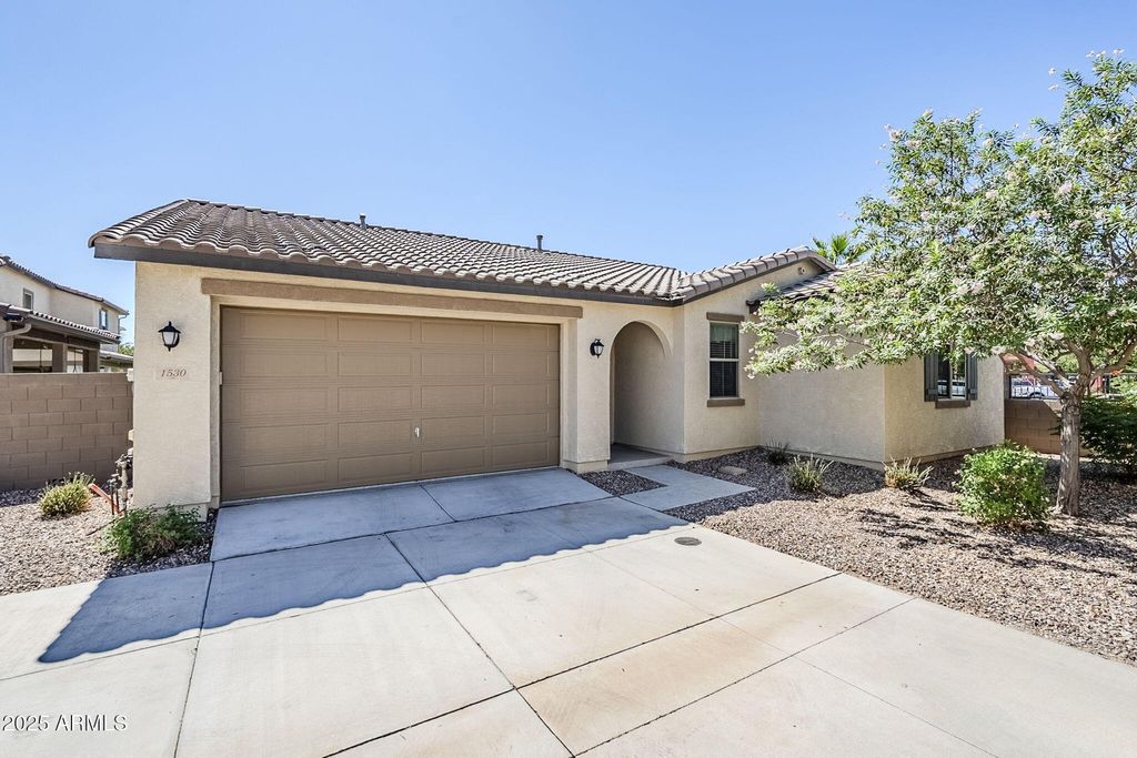 Photo of 1530 S Elm Street, Gilbert, AZ 85296 (MLS # 6927190)