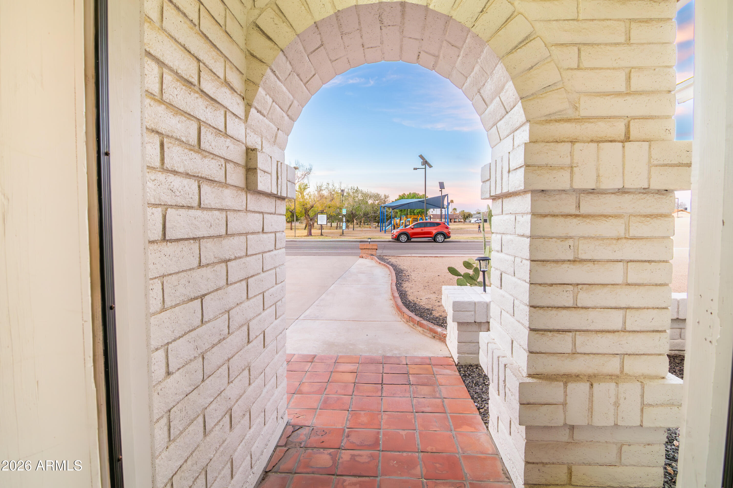 6219 W CHOLLA Street