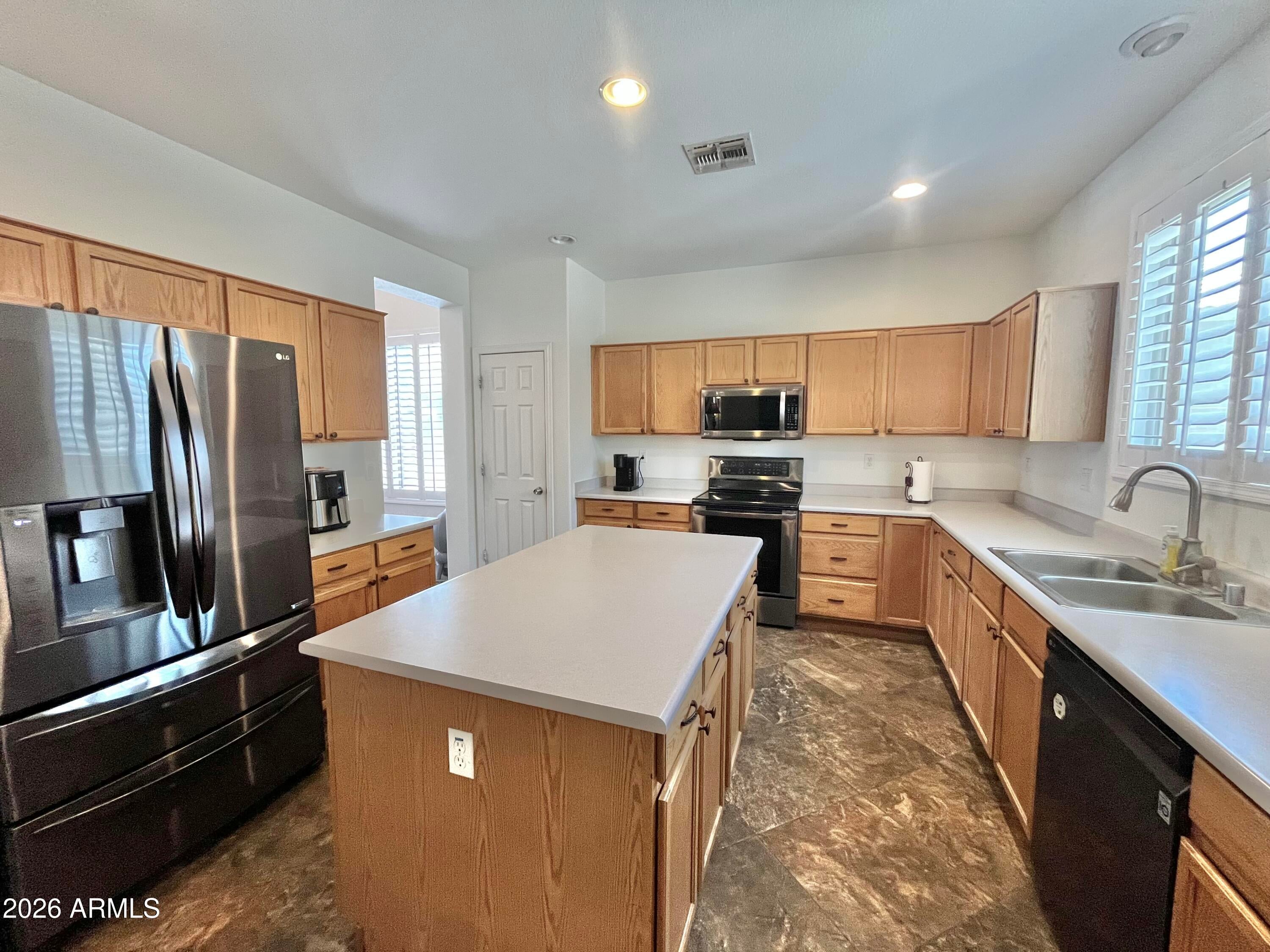 3419 W VIA MONTOYA Drive