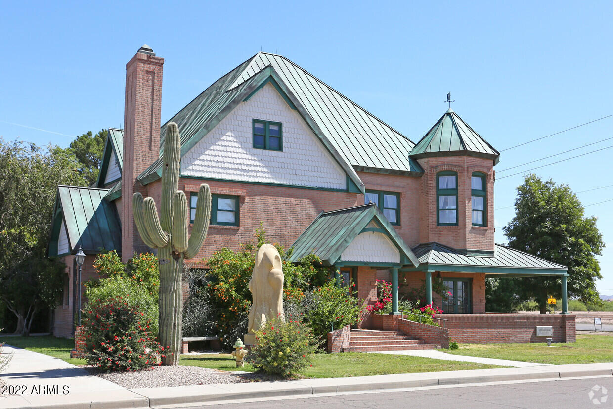 420 W Casa Grande Lakes Boulevard N