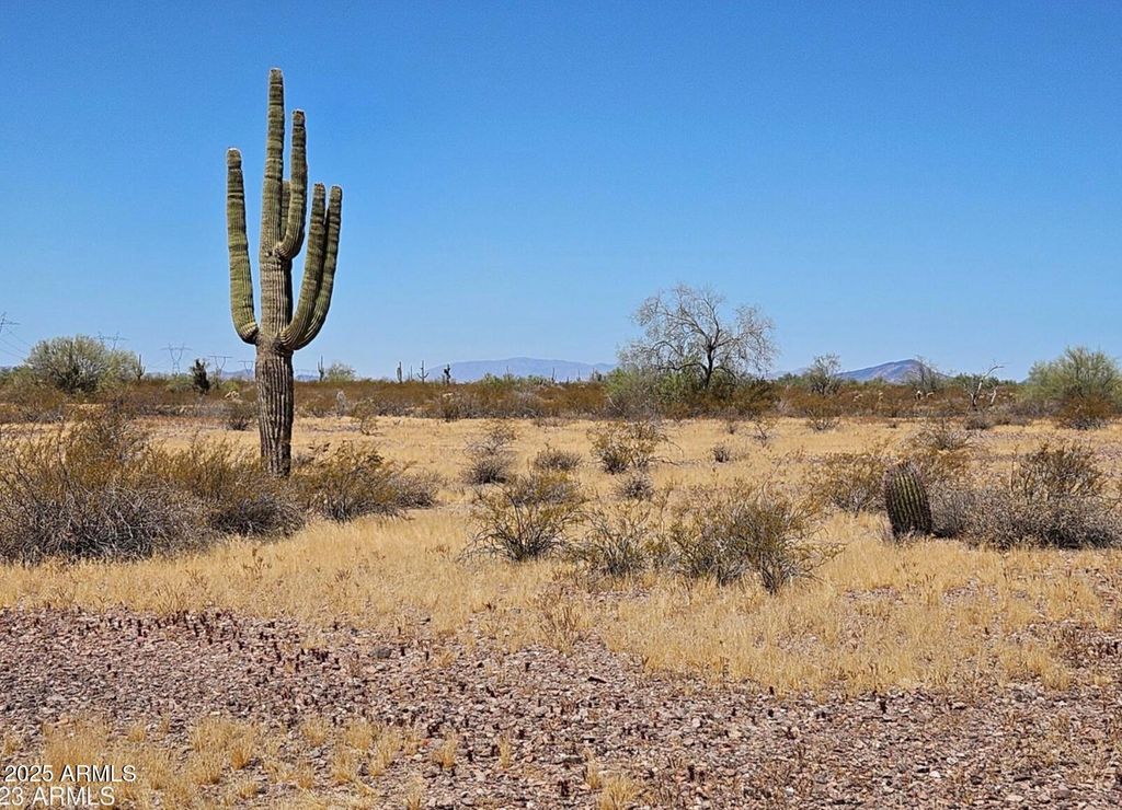 Photo of 0 N 307th Avenue #31, Wittmann, AZ 85361 (MLS # 6952420)