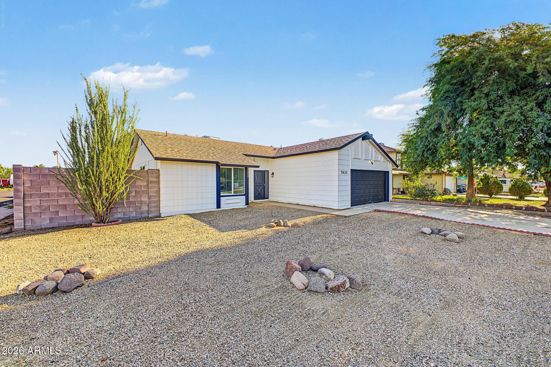 7633 W WOLF Street