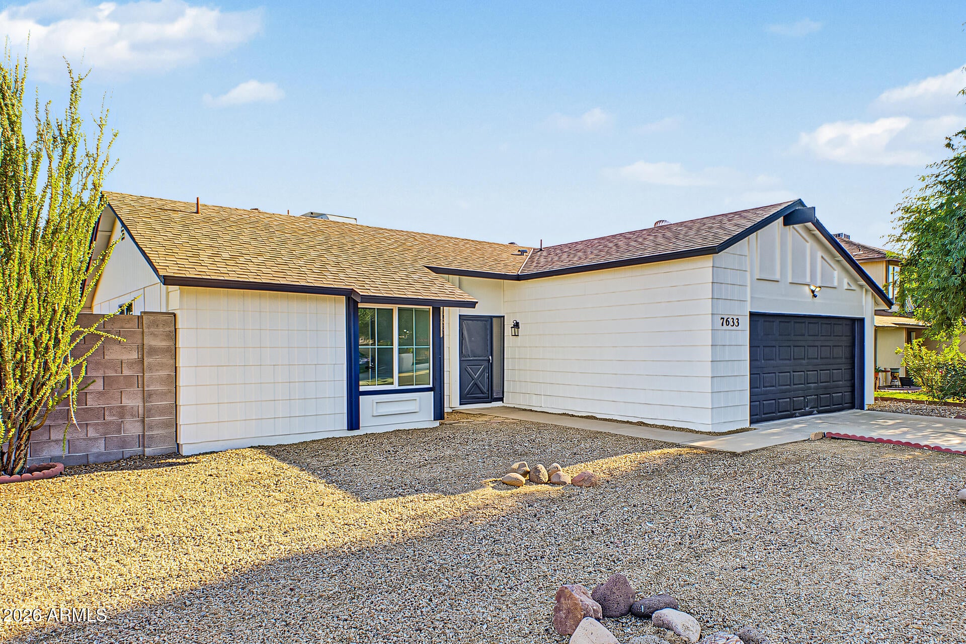 7633 W WOLF Street