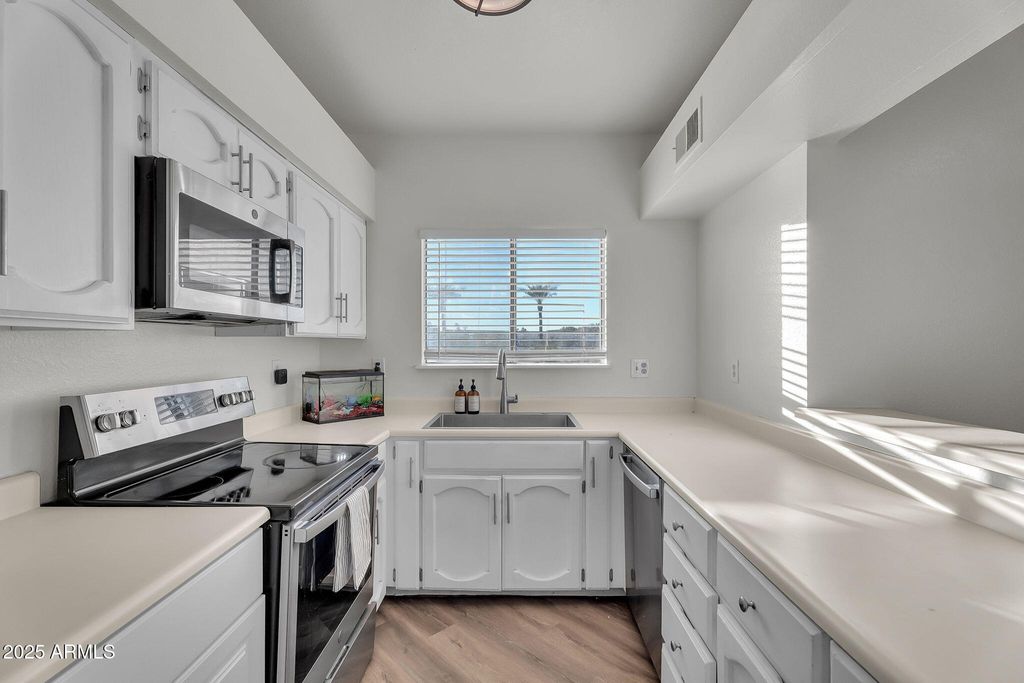 Photo of 1287 N Alma School Road #210, Chandler, AZ 85224 (MLS # 6951197)