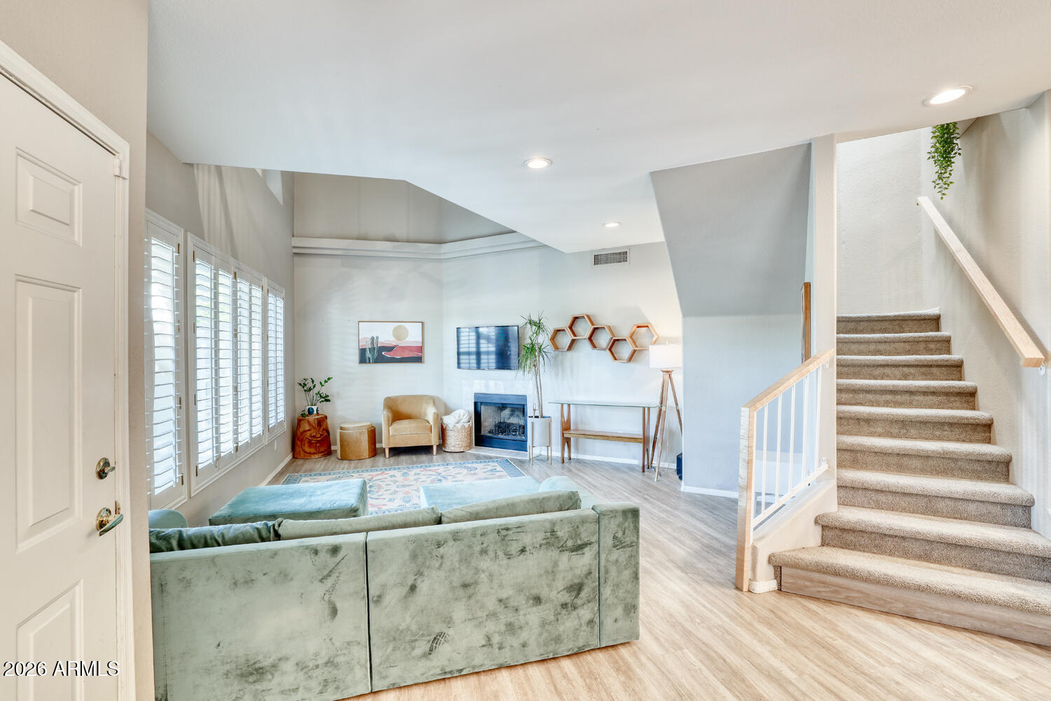 5011 E HAZEL Drive 3