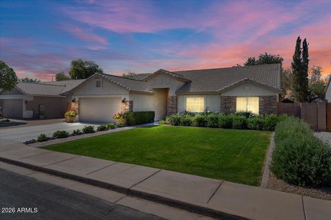 532 N FALCON Drive Gilbert AZ 85234