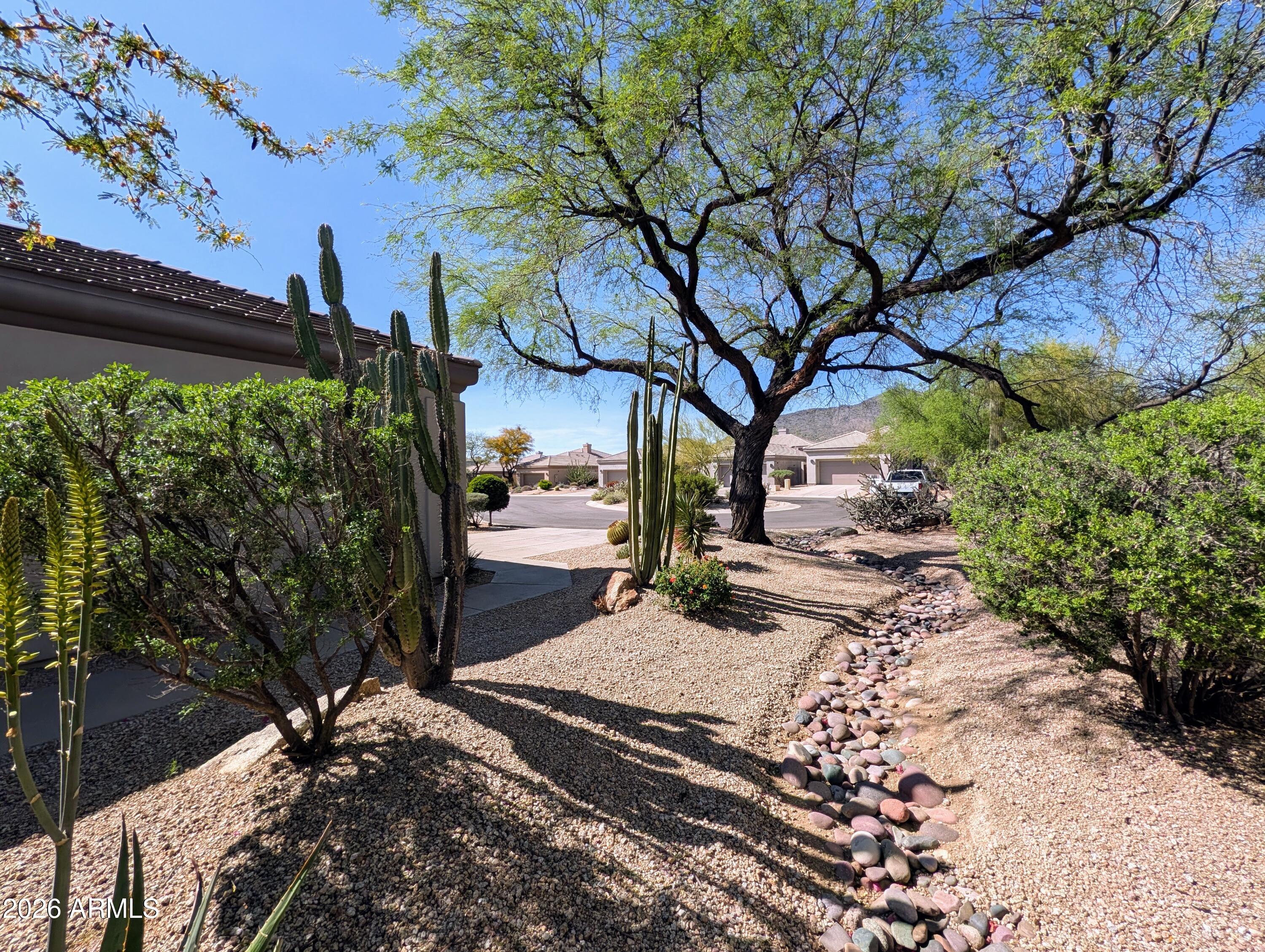 7089 E WHISPERING MESQUITE Trail