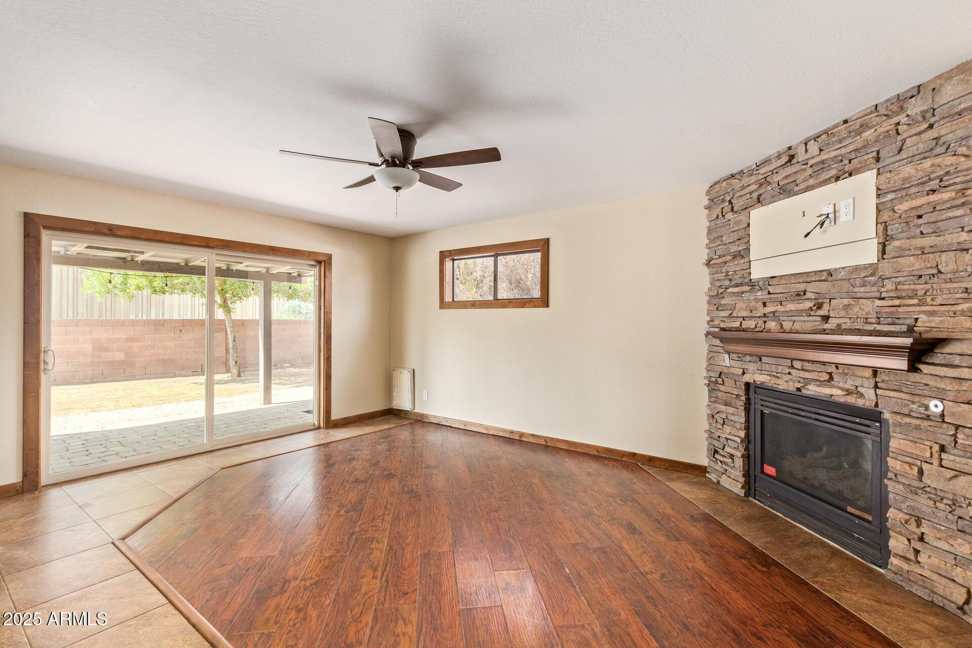 319 E Riviera Drive