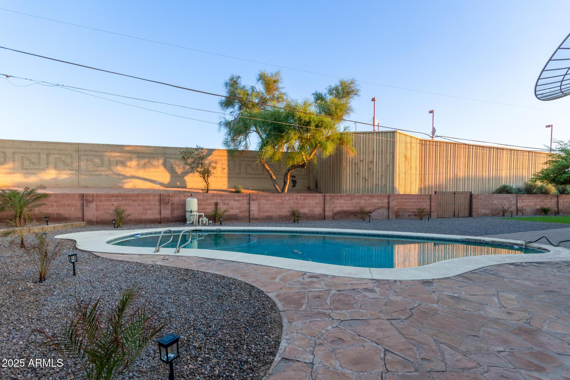 319 E Riviera Drive