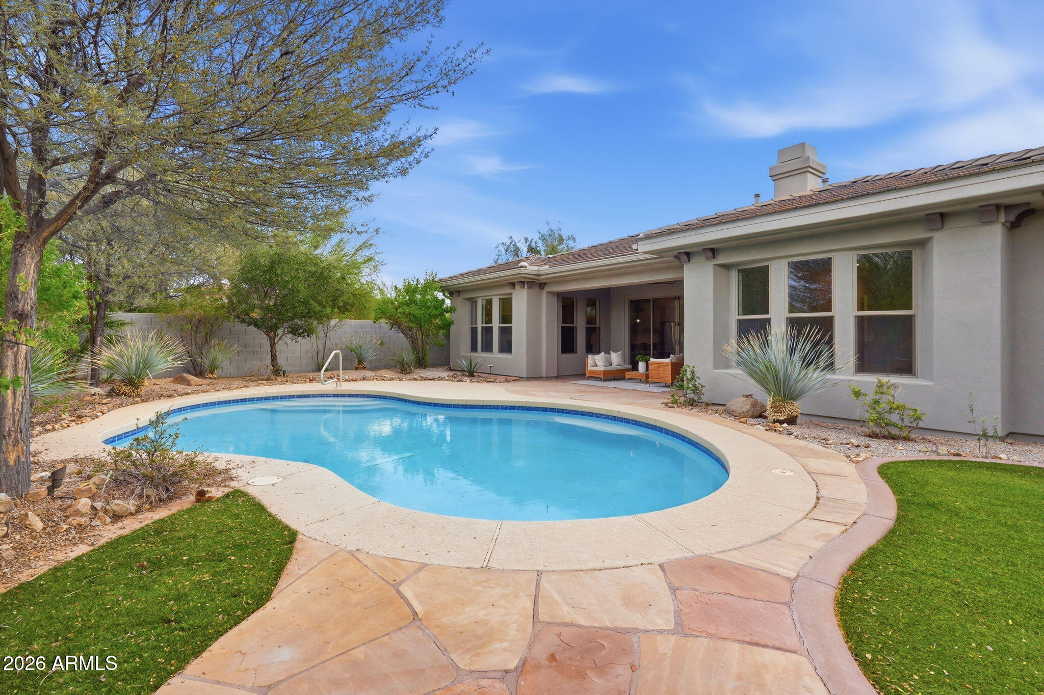 18008 W OCOTILLO Avenue