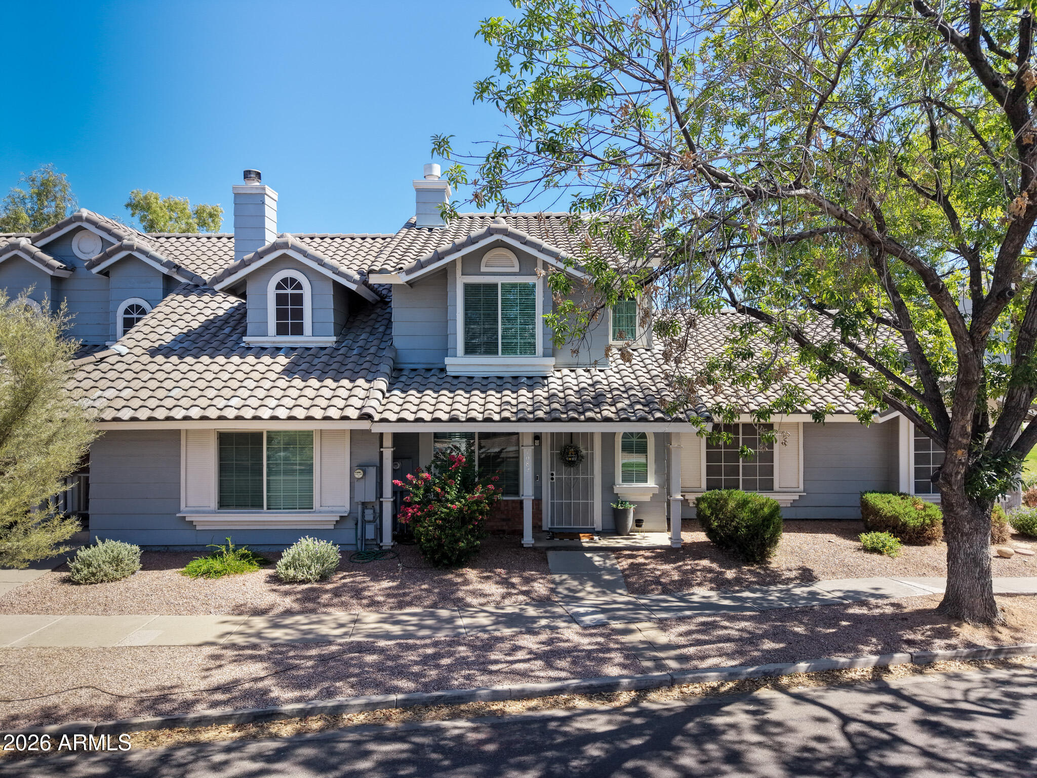 860 N MCQUEEN Road 1082