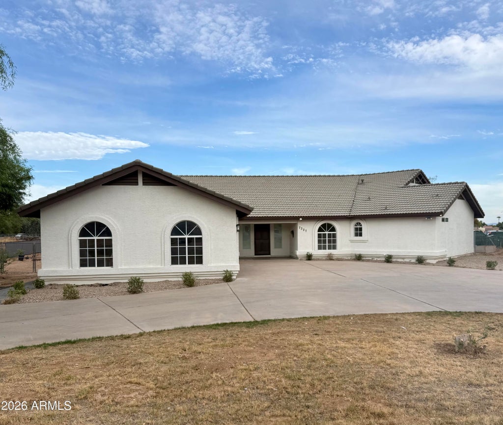 Photo of 7327 N 185th Avenue, Waddell, AZ 85355 (MLS # 7067801)
