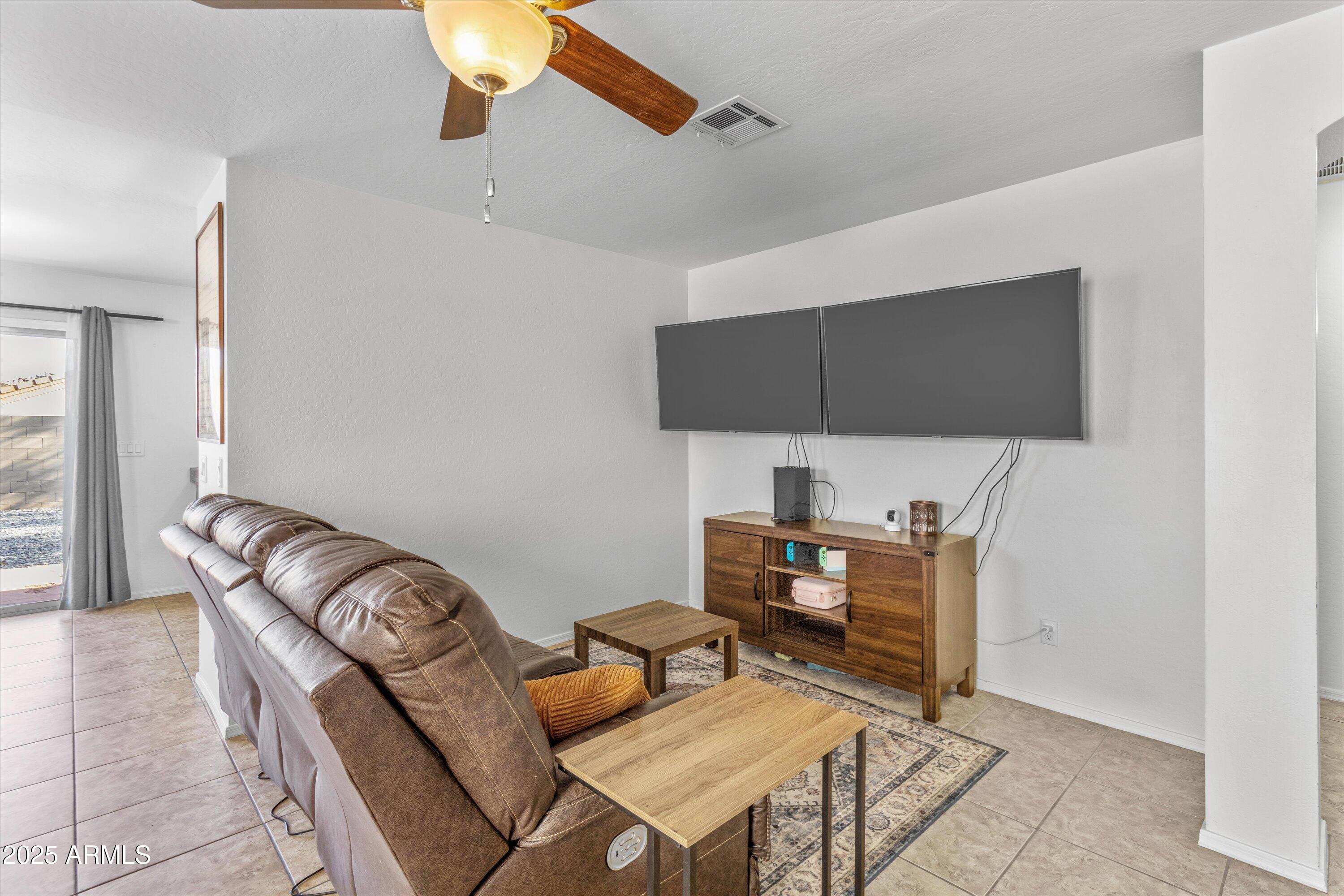 23127 W YAVAPAI Street