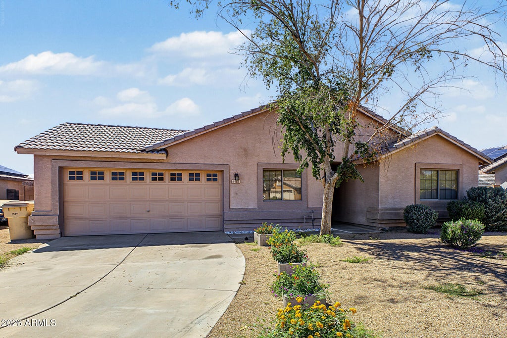 Photo of 5458 N 77th Drive, Glendale, AZ 85303 (MLS # 7089081)