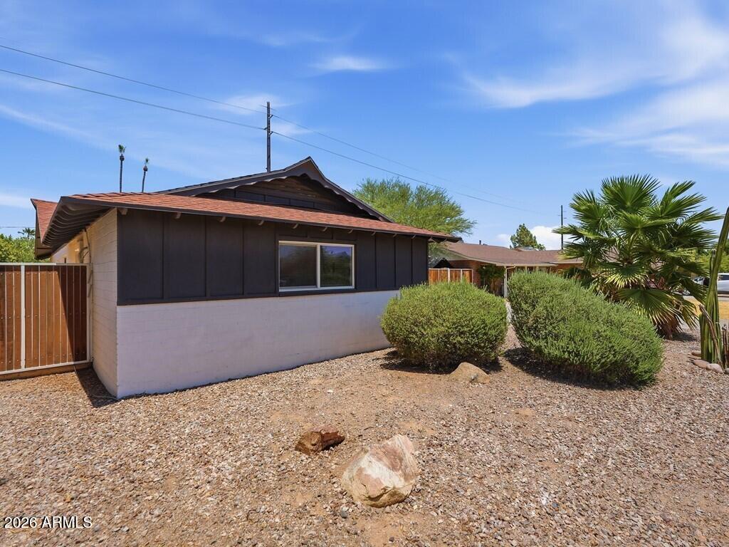 8526 E VISTA Drive