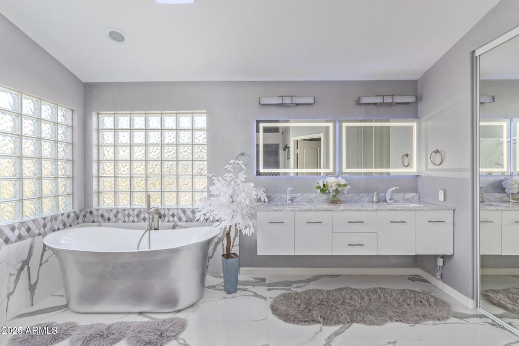 Photo of 7162 W Lone Cactus Drive, Glendale, AZ 85308 (MLS # 6970042)