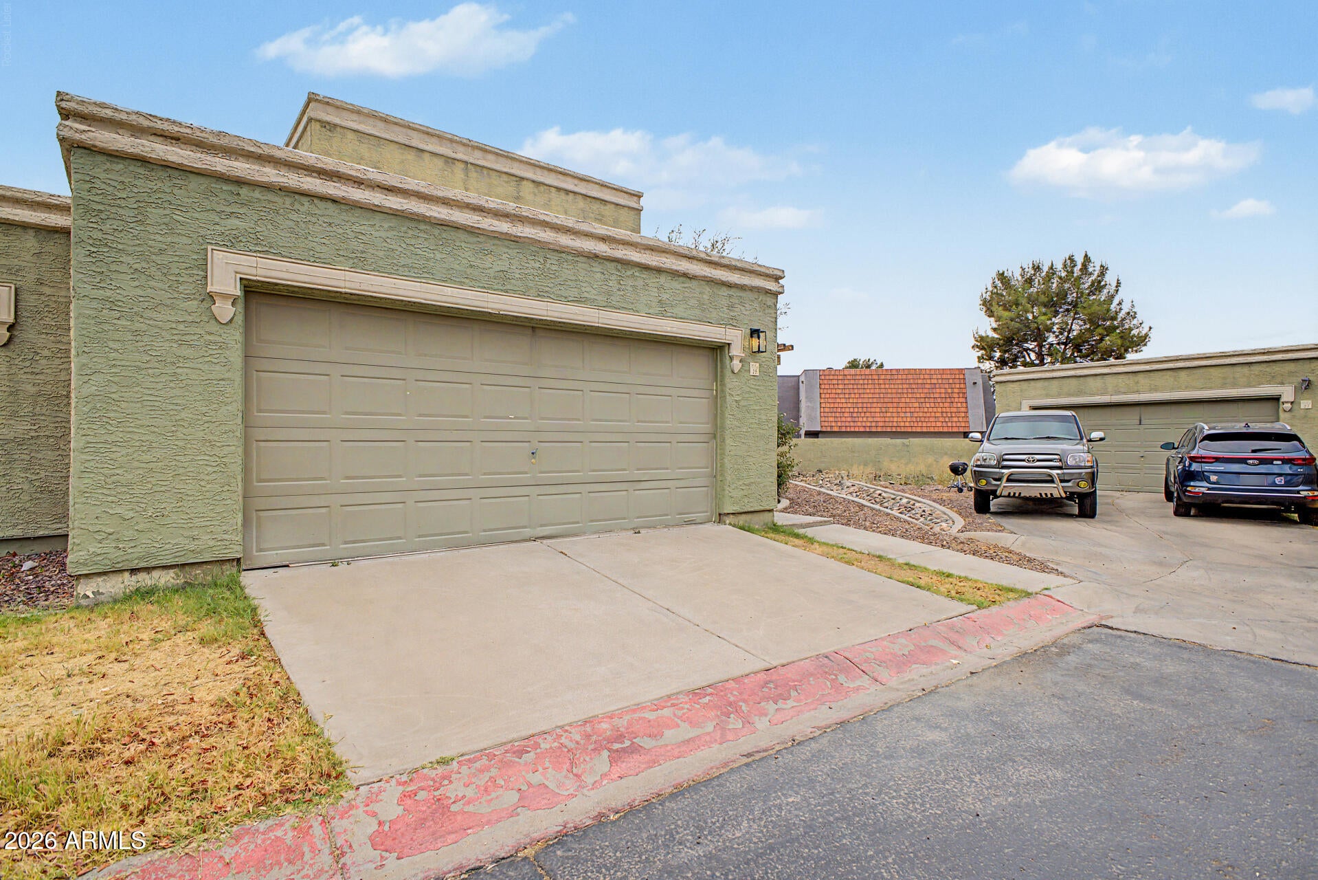 815 E GROVERS Avenue 28