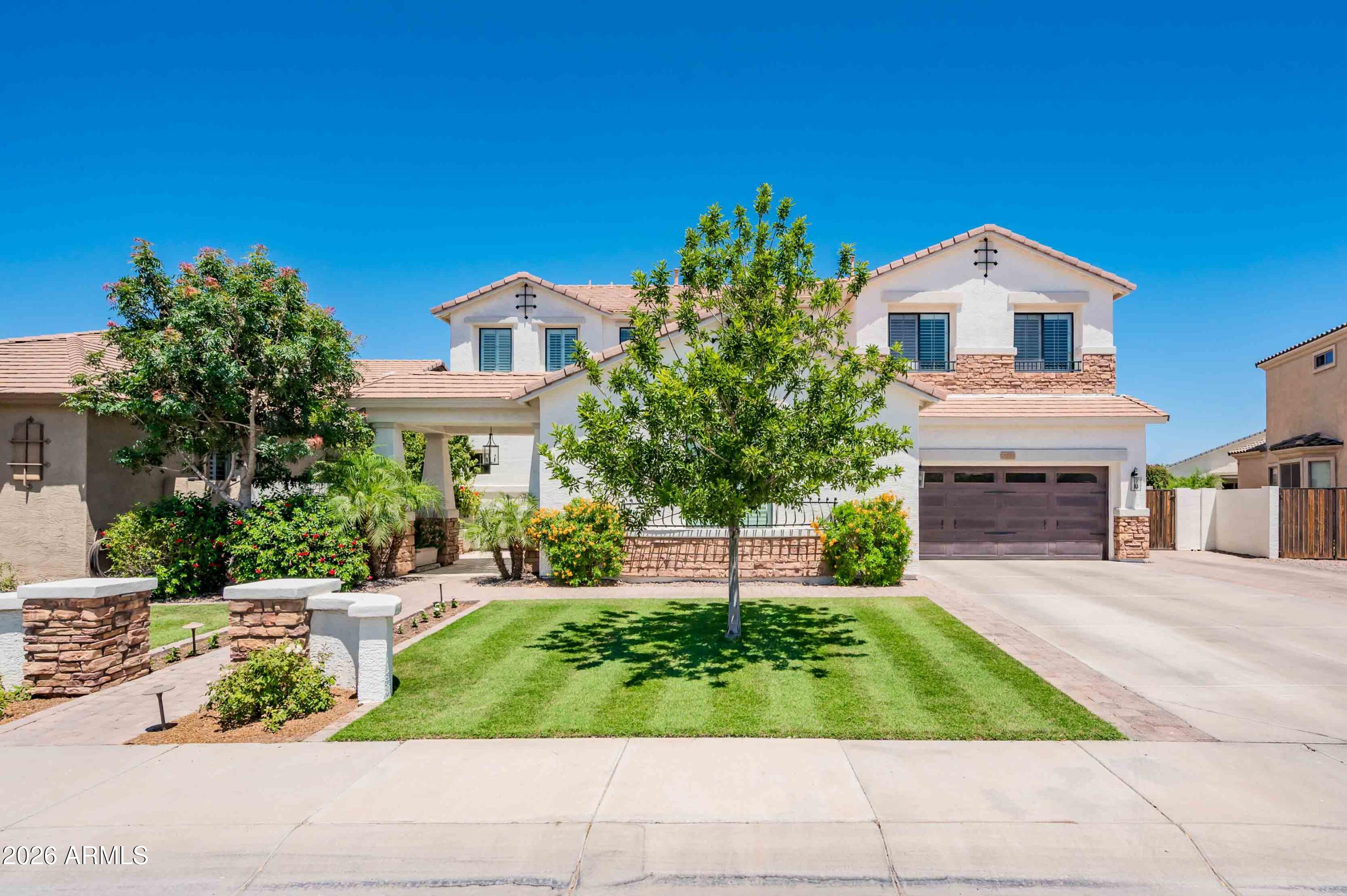 2262 E JADE Court