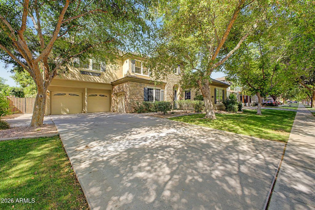 Photo of 2886 E Washington Avenue, Gilbert, AZ 85234 (MLS # 7014062)