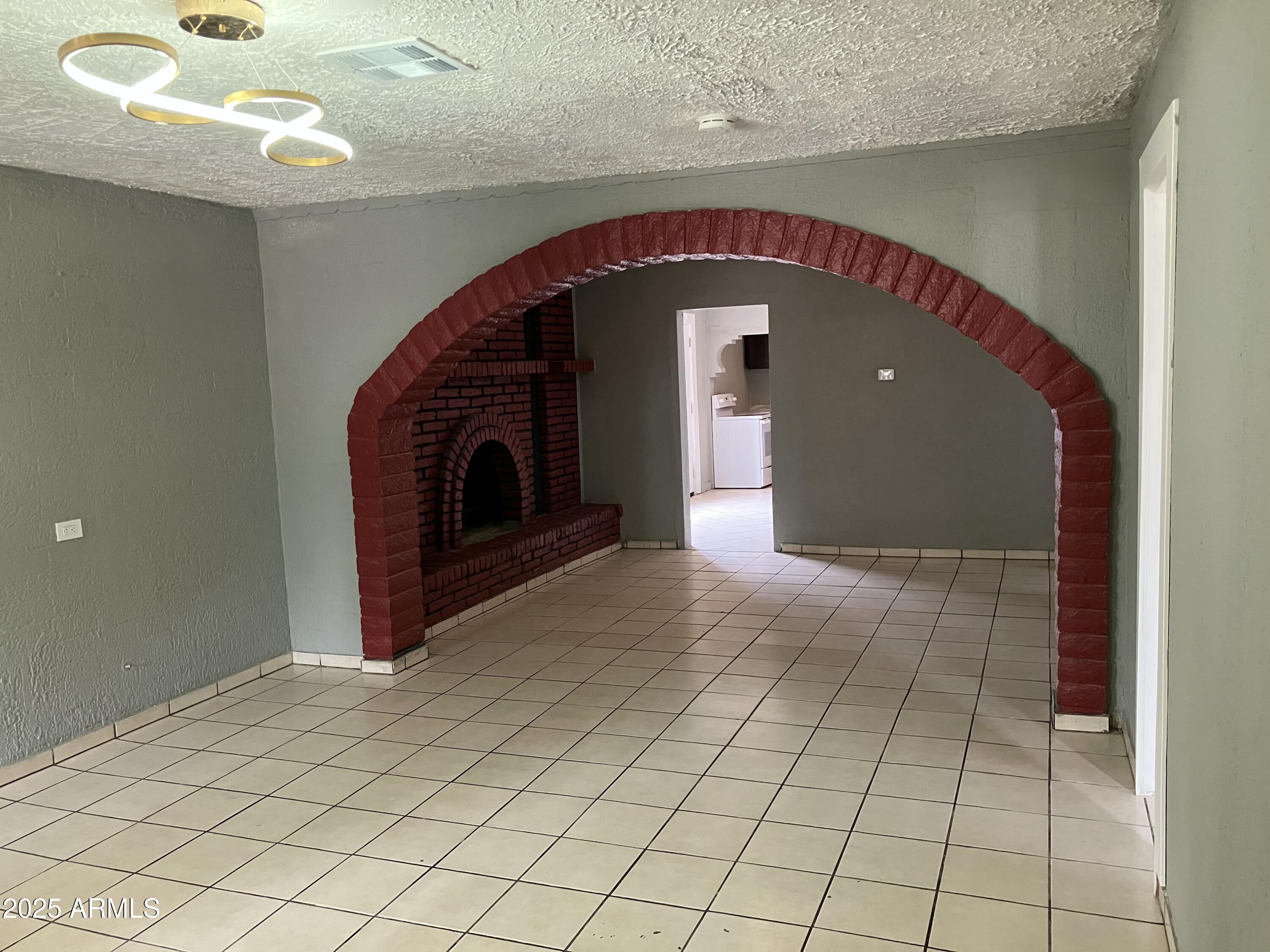 914 W MOHAVE Street