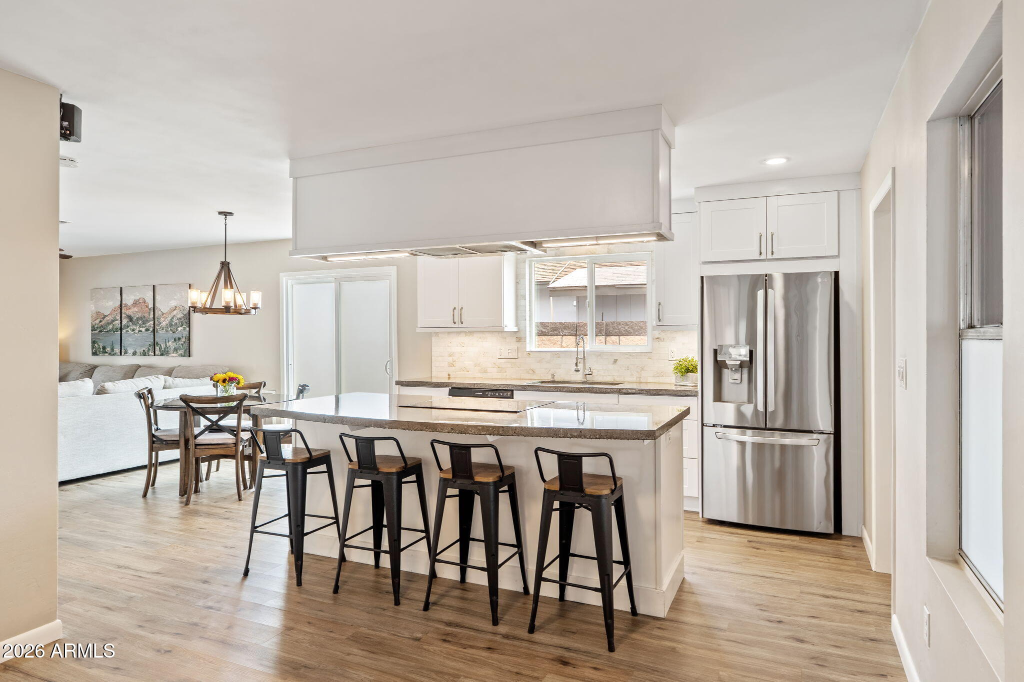 560 W EMERALD Avenue