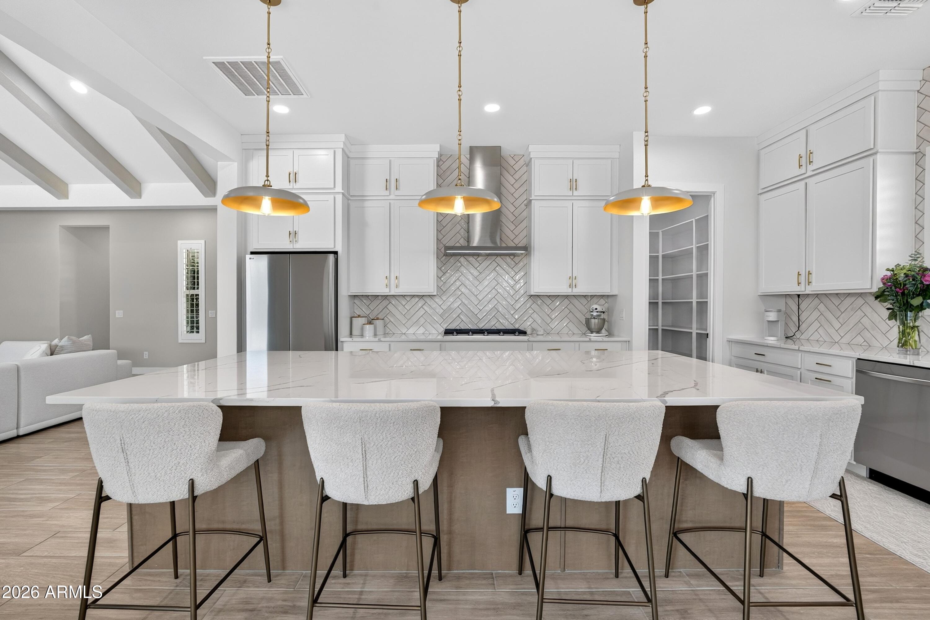 4231 E DESERT VISTA Trail