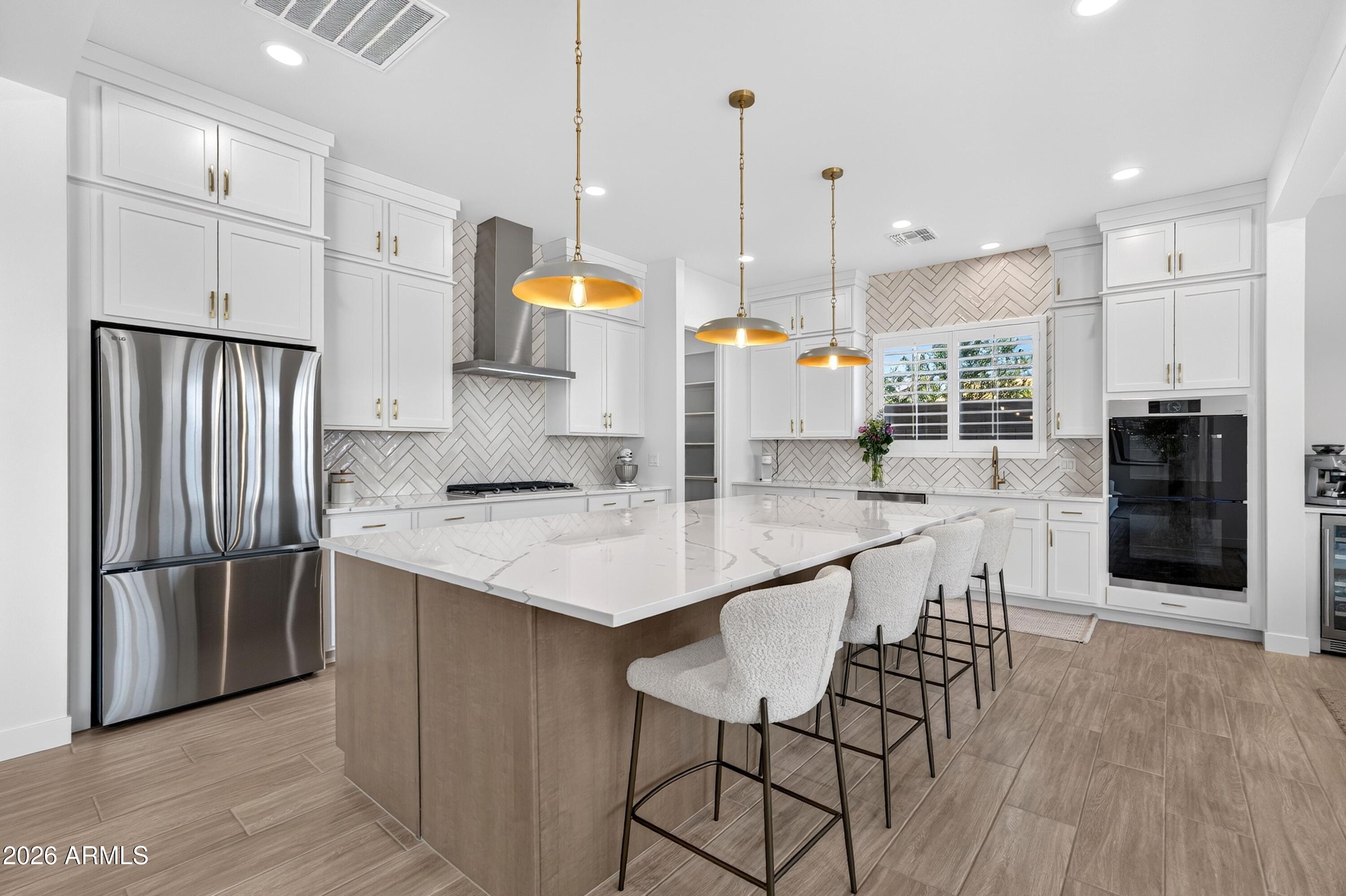 4231 E DESERT VISTA Trail