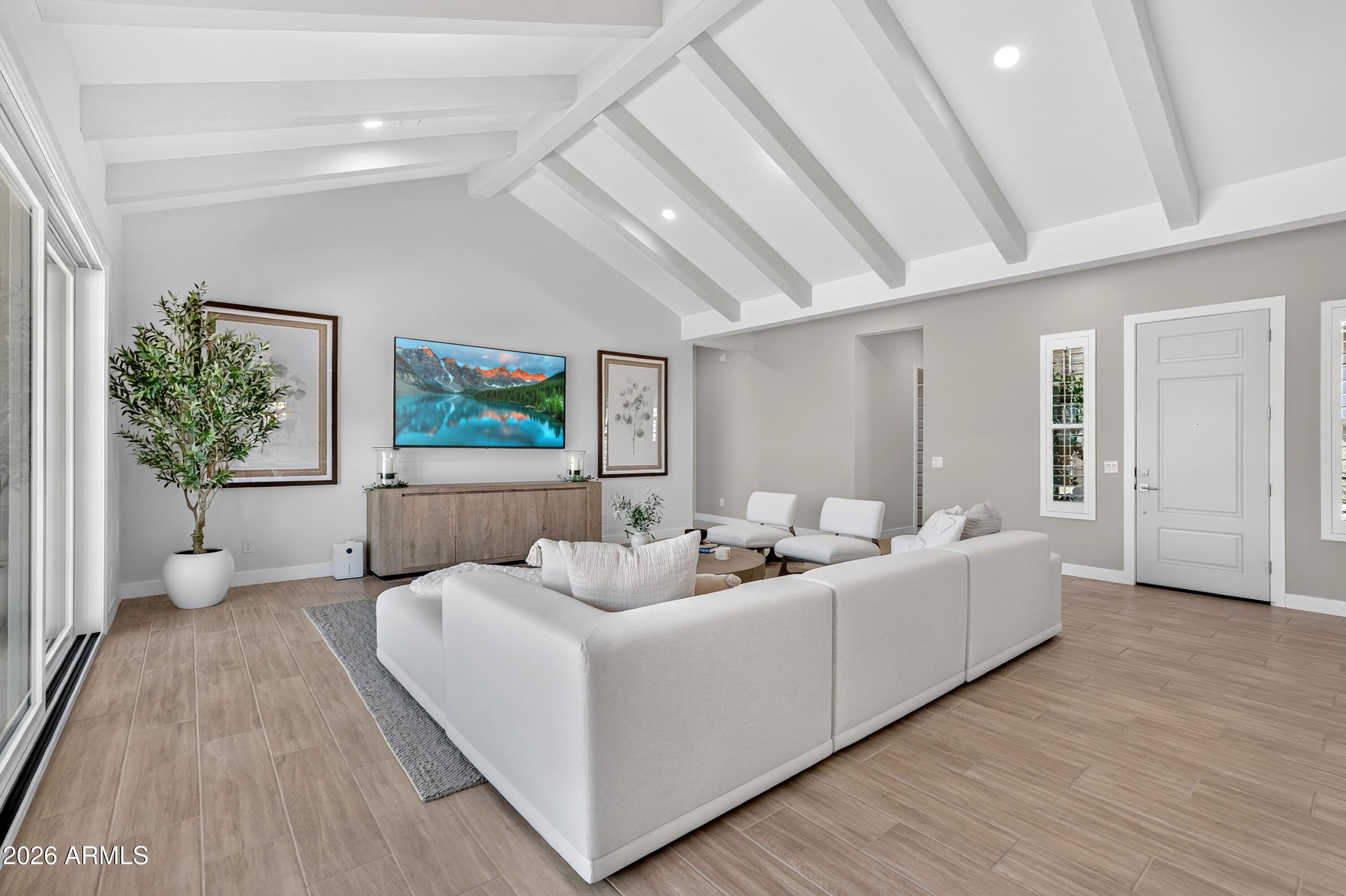4231 E DESERT VISTA Trail