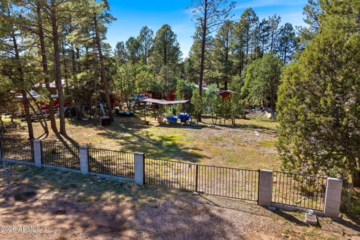 Photo 1 of 18 — 2936 MOGOLLON Drive 104, Overgaard, AZ 85933