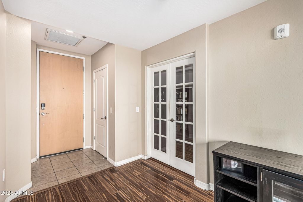 Photo of 16 W Encanto Boulevard #312, Phoenix, AZ 85003 (MLS # 6886344)