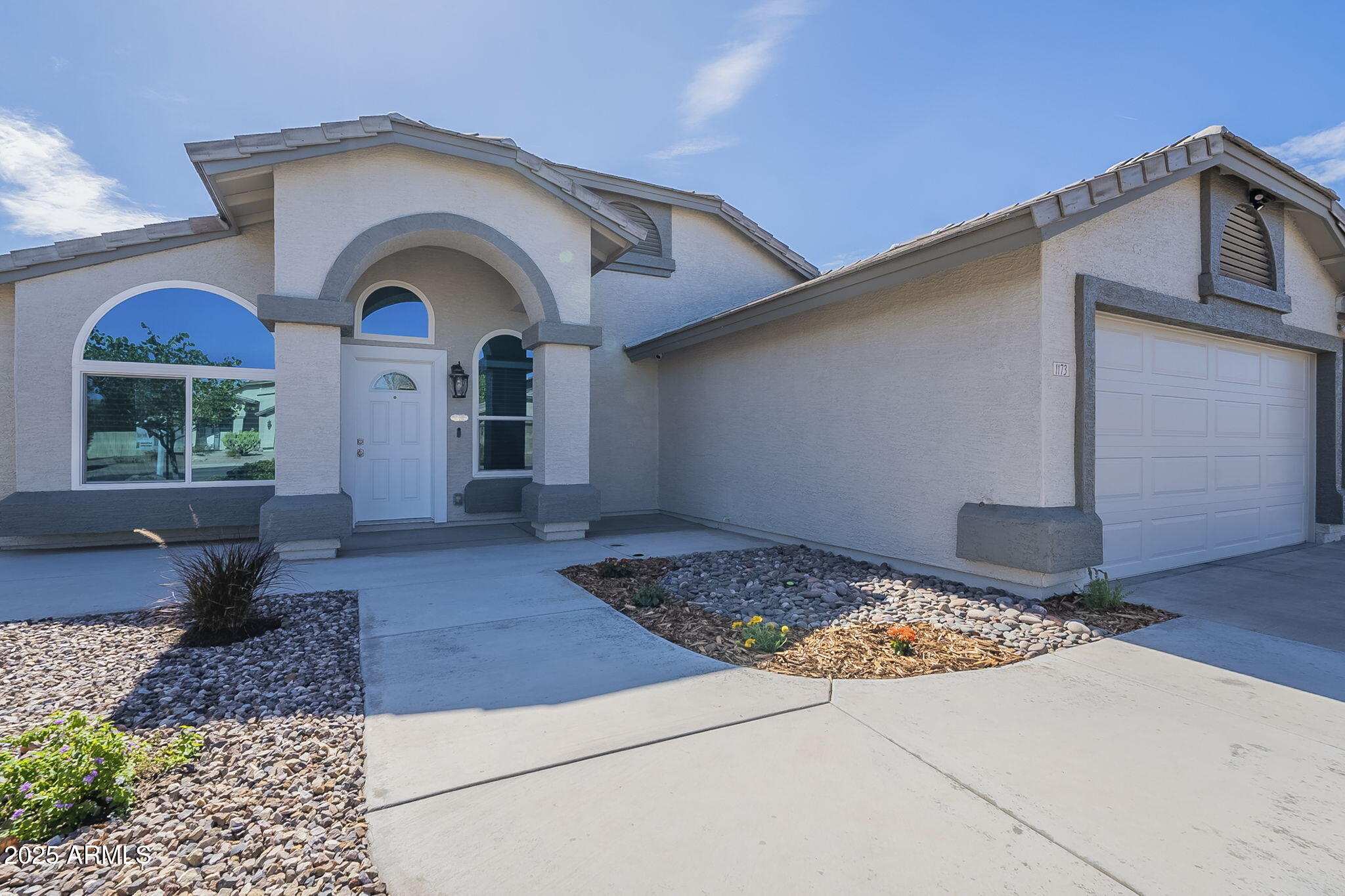 1173 E BETSY Lane