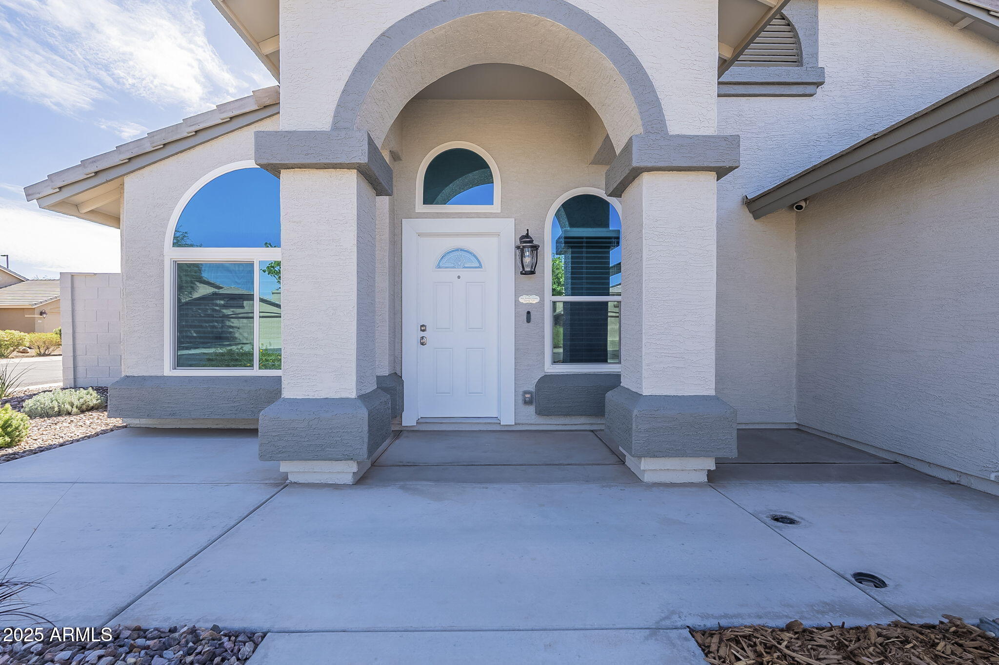 1173 E BETSY Lane