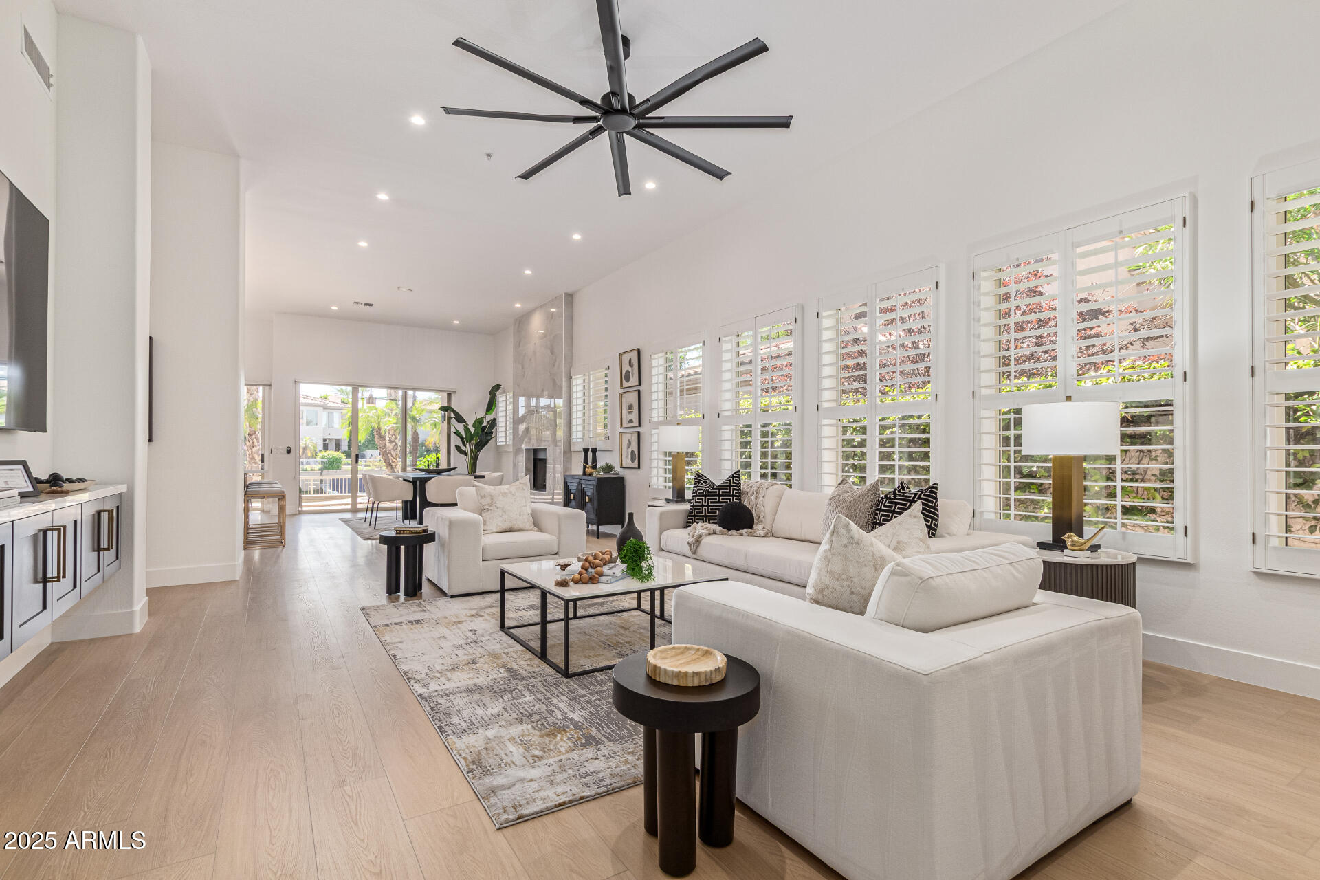 10175 E COCHISE Drive