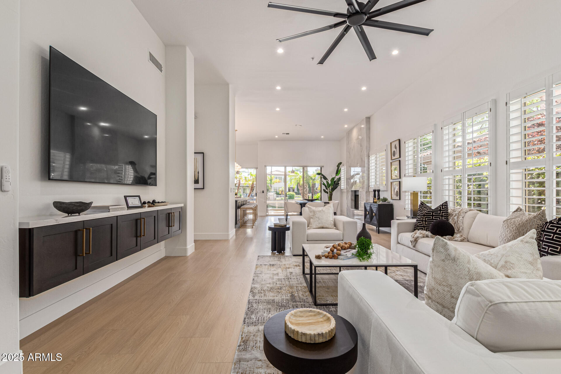 10175 E COCHISE Drive