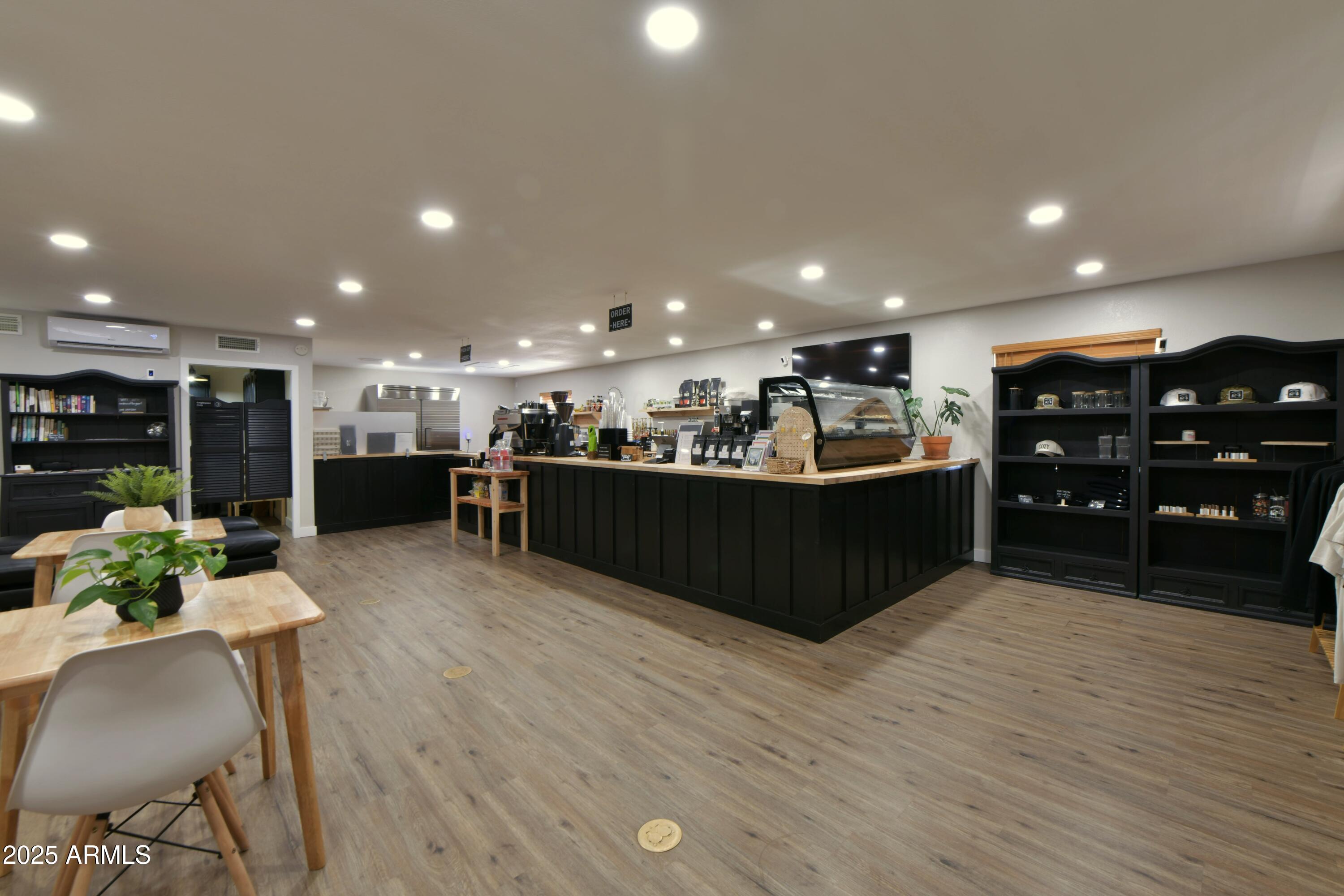 1900 STATE ROUTE 260 --